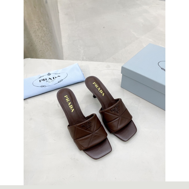 Pra*a slippers